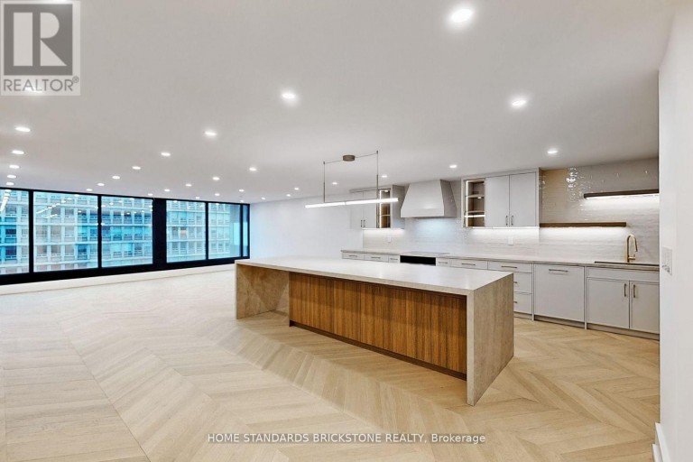 1009 - 110 BLOOR STREET W, Toronto (Annex), Ontario, M5S2W7