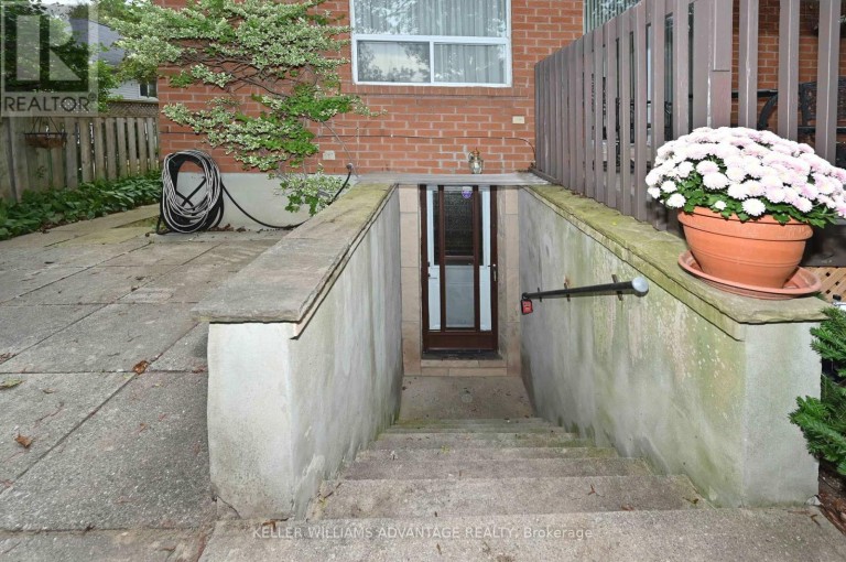 LOWER - 20 BUSH DRIVE, Toronto (Highland Creek), Ontario, M1C1G6