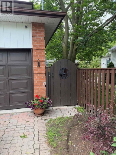 LOWER - 20 BUSH DRIVE, Toronto (Highland Creek), Ontario, M1C1G6