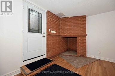 LOWER - 20 BUSH DRIVE Toronto (Highland Creek) Ontario photo 4