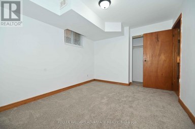 LOWER - 20 BUSH DRIVE Toronto (Highland Creek) Ontario photo 8