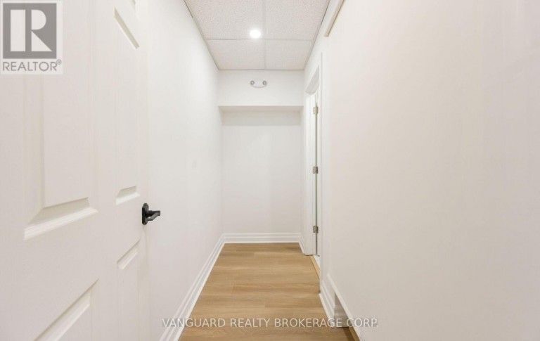 23 - 5732 HIGHWAY 7, Vaughan (West Woodbridge), Ontario, L4L3A2