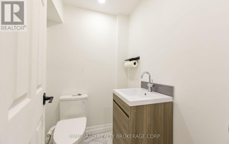 23 - 5732 HIGHWAY 7, Vaughan (West Woodbridge), Ontario, L4L3A2