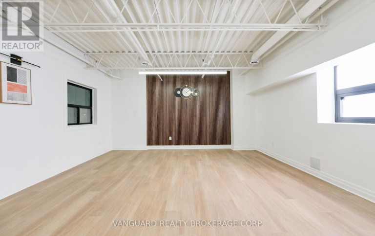 23 - 5732 HIGHWAY 7, Vaughan (West Woodbridge), Ontario, L4L3A2