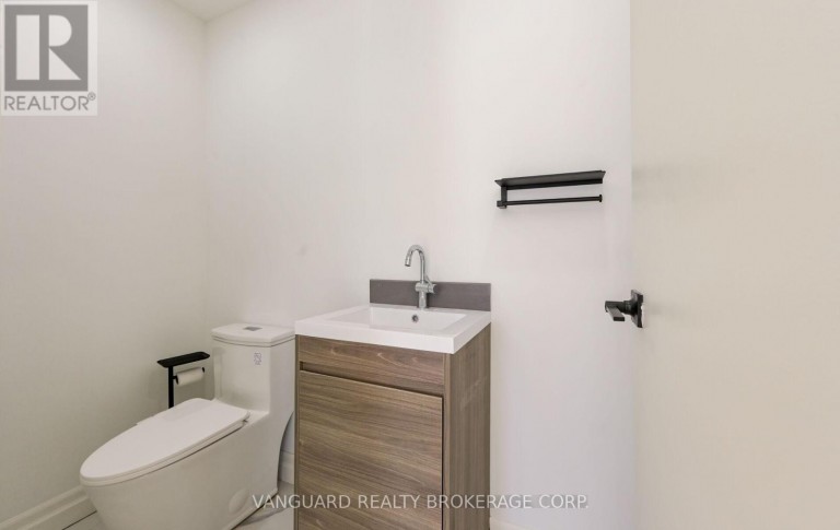 23 - 5732 HIGHWAY 7, Vaughan (West Woodbridge), Ontario, L4L3A2