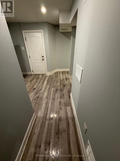BSMT - 22 MATTERDALE AVENUE, Brampton (Fletcher's West), Ontario, L6Y4J6