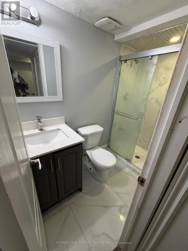 BSMT - 22 MATTERDALE AVENUE, Brampton (Fletcher's West), Ontario, L6Y4J6