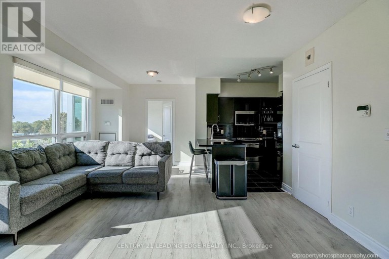 303 - 1900 LAKESHORE BOULEVARD, Toronto (South Parkdale), Ontario, M6S1A4