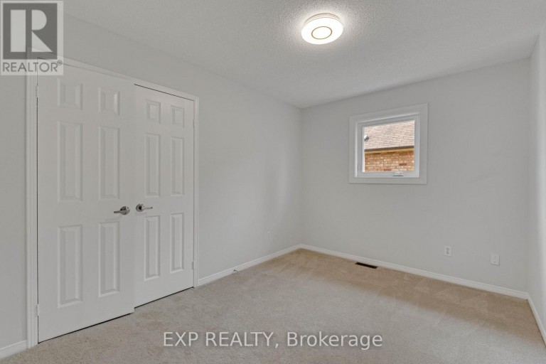 1471 PICKWICK DRIVE, Mississauga (East Credit), Ontario, L5V1V7