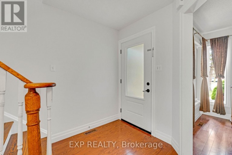 1471 PICKWICK DRIVE, Mississauga (East Credit), Ontario, L5V1V7