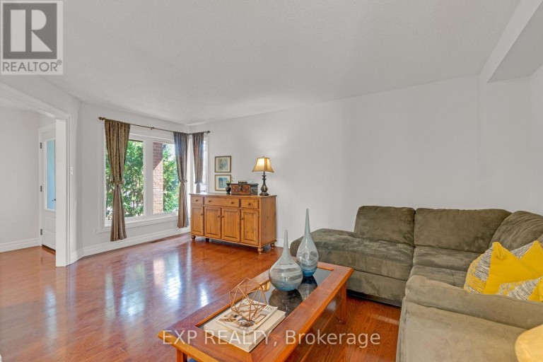 1471 PICKWICK DRIVE, Mississauga (East Credit), Ontario, L5V1V7