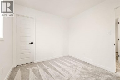 2504 43 Street S Lethbridge Alberta photo 11