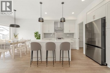 2504 43 Street S Lethbridge Alberta photo 4