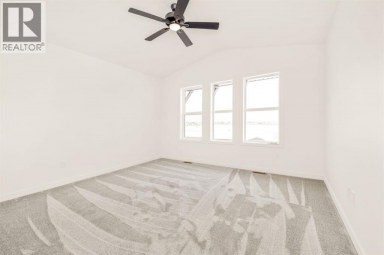 2504 43 Street S Lethbridge Alberta photo 9