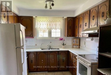 44 APPLEMORE ROAD W Toronto (Malvern) Ontario photo 4