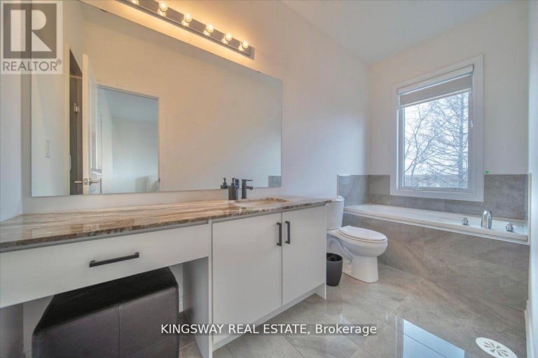 27 PARADOX STREET, Vaughan (Elder Mills), Ontario, L4L1A7