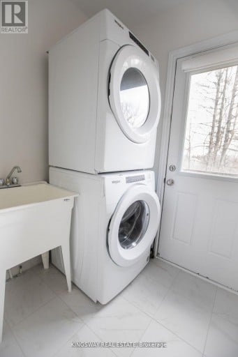27 PARADOX STREET, Vaughan (Elder Mills), Ontario, L4L1A7