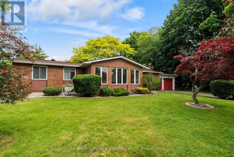 232 PICTON STREET W, Goderich (Goderich (Town)), Ontario, N7A2C8