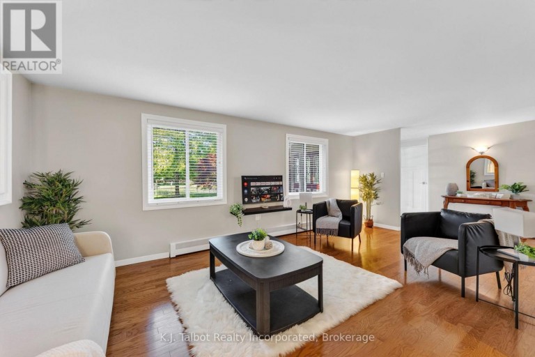 232 PICTON STREET W, Goderich (Goderich (Town)), Ontario, N7A2C8