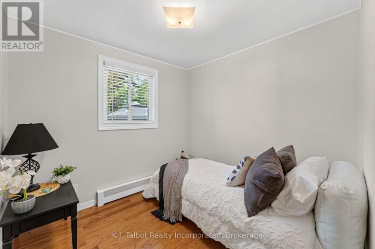 232 PICTON STREET W, Goderich (Goderich (Town)), Ontario, N7A2C8