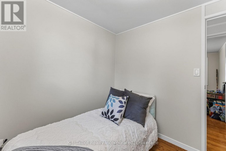 232 PICTON STREET W, Goderich (Goderich (Town)), Ontario, N7A2C8