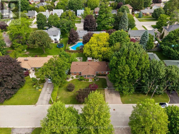 232 PICTON STREET W, Goderich (Goderich (Town)), Ontario, N7A2C8