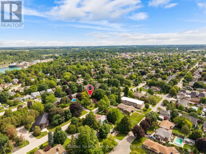 232 PICTON STREET W, Goderich (Goderich (Town)), Ontario, N7A2C8