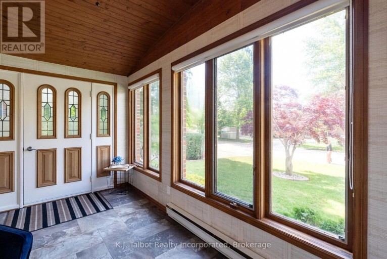 232 PICTON STREET W, Goderich (Goderich (Town)), Ontario, N7A2C8