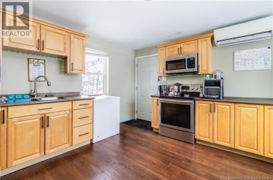 490 Golf Street Bathurst New Brunswick photo 5