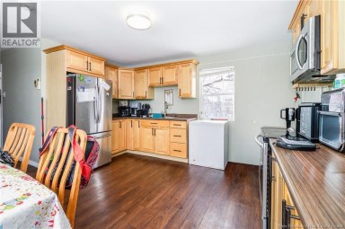 490 Golf Street Bathurst New Brunswick photo 7