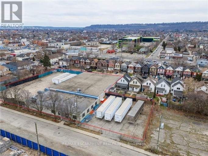 18 LINDEN STREET, Hamilton (Crown Point), Ontario, L8L3H6