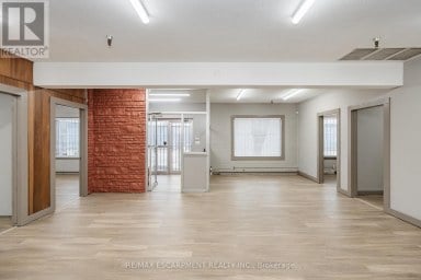 18 LINDEN STREET Hamilton (Crown Point) Ontario photo 7