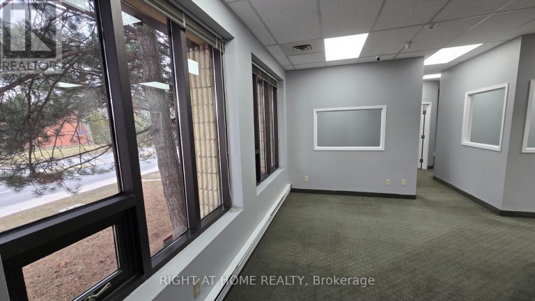 102 - 2201 WARDEN AVENUE, Toronto (Tam O'Shanter-Sullivan), Ontario, M1T1V5