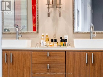 10 WEBSTER AVENUE Toronto (Annex) Ontario photo 25