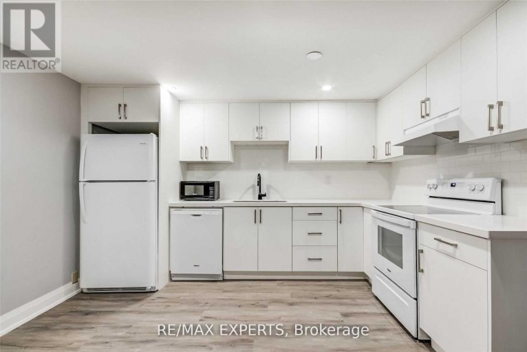 LOWER - 39 THE BOULEVARD, New Tecumseth (Tottenham), Ontario, L0G1W0