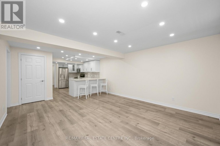 26 PHILLIPO DRIVE, Hamilton (Chappel), Ontario, L9B2P6