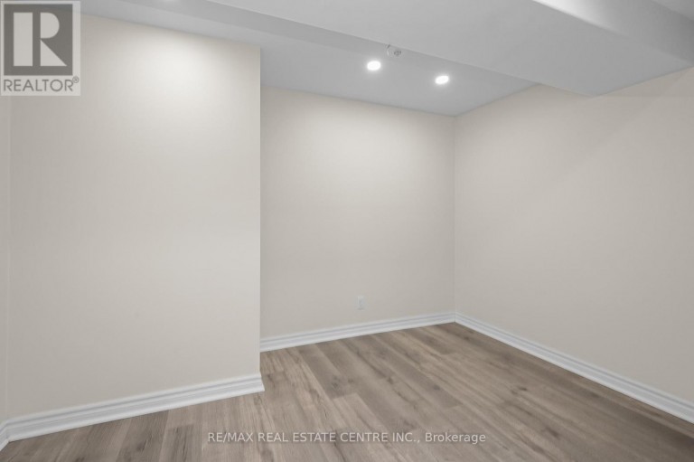 26 PHILLIPO DRIVE, Hamilton (Chappel), Ontario, L9B2P6