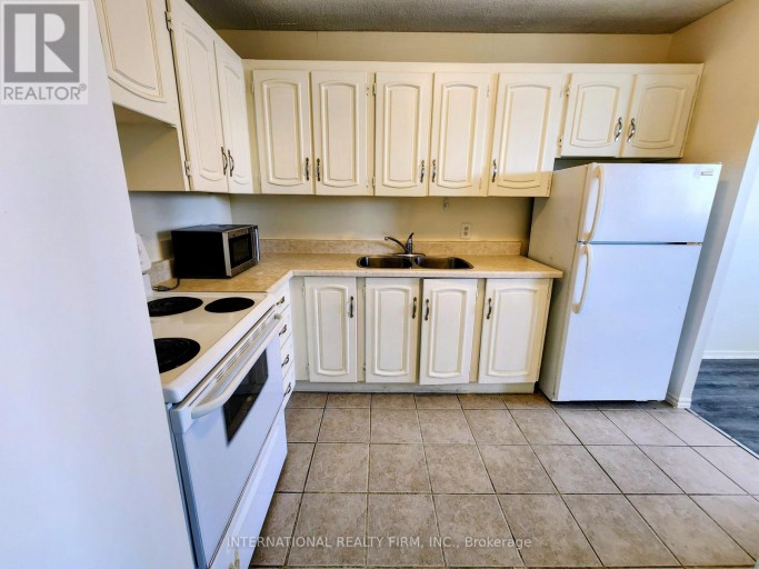 1102 - 215 GLENRIDGE AVENUE, St. Catharines (Glendale/Glenridge), Ontario, L2T3J7