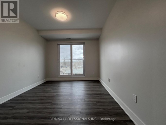121 - 62 DIXFIELD DRIVE, Toronto (Eringate-Centennial-West Deane), Ontario, M9C3W1