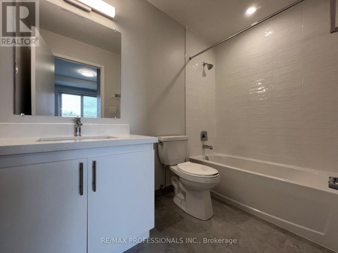 121 - 62 DIXFIELD DRIVE, Toronto (Eringate-Centennial-West Deane), Ontario, M9C3W1