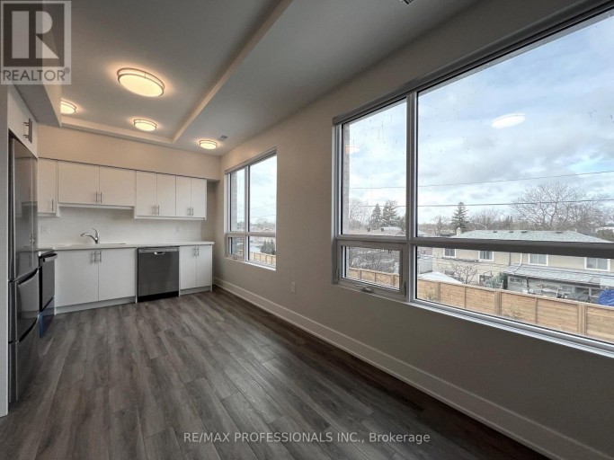 140 - 62 DIXFIELD DRIVE, Toronto (Eringate-Centennial-West Deane), Ontario, M9C3W1
