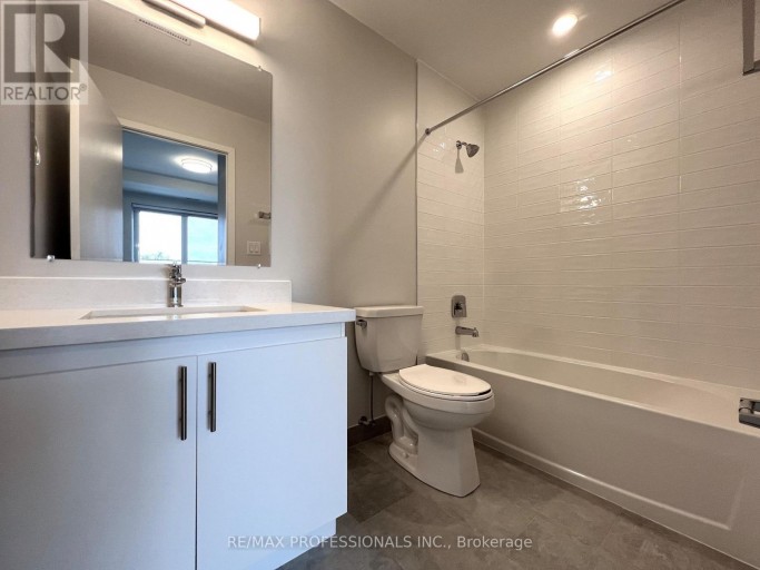 140 - 62 DIXFIELD DRIVE, Toronto (Eringate-Centennial-West Deane), Ontario, M9C3W1
