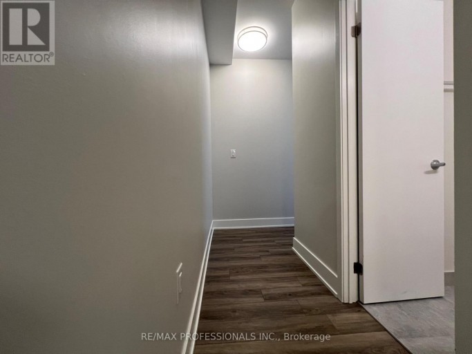 140 - 62 DIXFIELD DRIVE, Toronto (Eringate-Centennial-West Deane), Ontario, M9C3W1