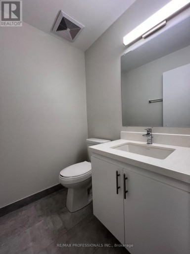 140 - 62 DIXFIELD DRIVE, Toronto (Eringate-Centennial-West Deane), Ontario, M9C3W1