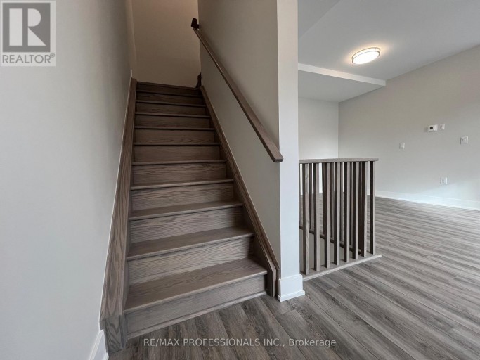 102 - 62 DIXFIELD DRIVE, Toronto (Eringate-Centennial-West Deane), Ontario, M9C3W1