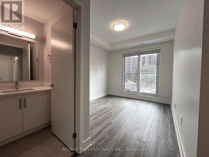102 - 62 DIXFIELD DRIVE, Toronto (Eringate-Centennial-West Deane), Ontario, M9C3W1