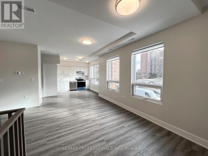 102 - 62 DIXFIELD DRIVE, Toronto (Eringate-Centennial-West Deane), Ontario, M9C3W1