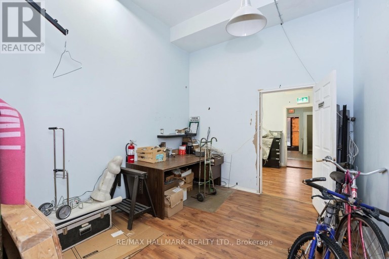 534 ANNETTE STREET, Toronto (Runnymede-Bloor West Village), Ontario, M6S2C2