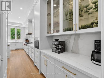 201 HILLHURST BOULEVARD Toronto (Bedford Park-Nortown) Ontario photo 12