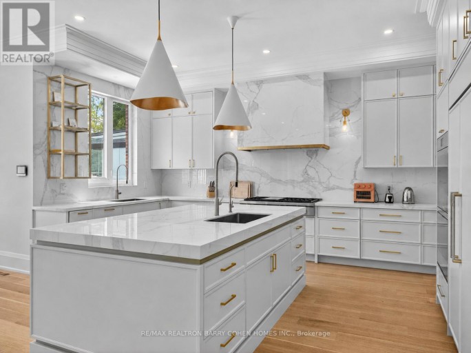 201 HILLHURST BOULEVARD, Toronto (Bedford Park-Nortown), Ontario, M5N1P3